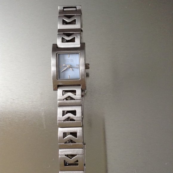 Michael Kors stainless steel watch - Picture 1 of 7
